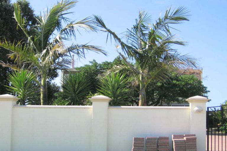 Photo of property in 125 Karewa Parade, Papamoa Beach, Papamoa, 3118