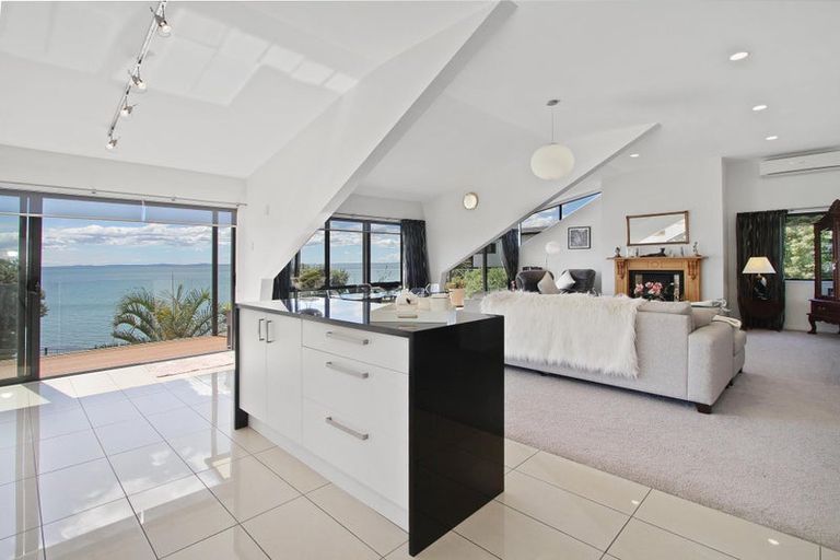 Photo of property in 26 Crispe Road, Clarks Beach, 2122