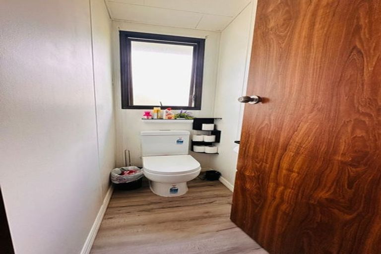 Photo of property in 1 Mcmanaway Grove, Stokes Valley, Lower Hutt, 5019