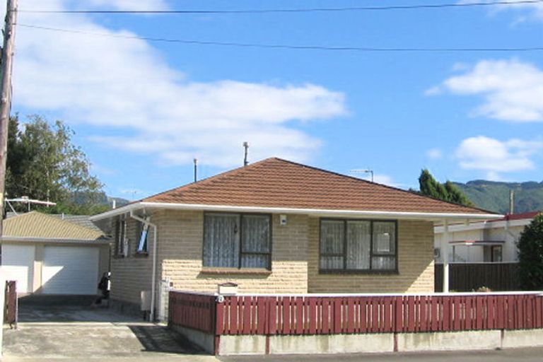 Photo of property in 61 Pine Avenue, Ebdentown, Upper Hutt, 5018
