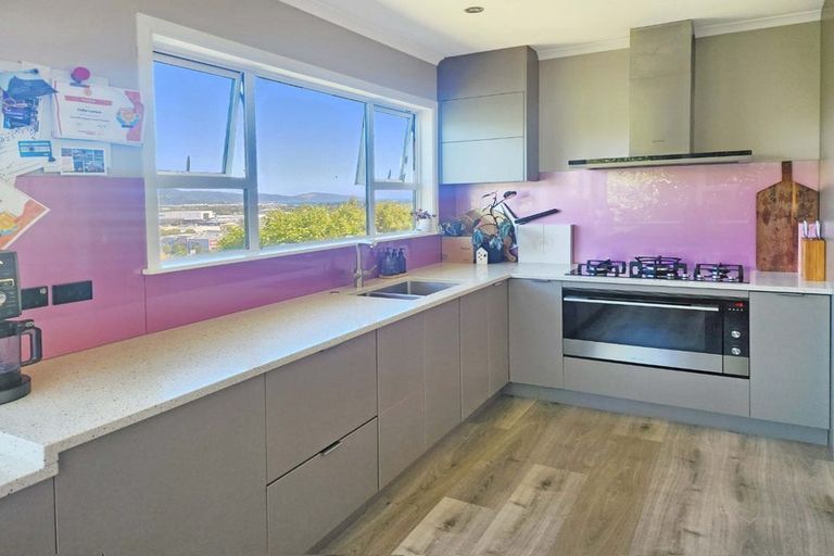 Photo of property in 11 Onehuka Road, Tirohanga, Lower Hutt, 5010