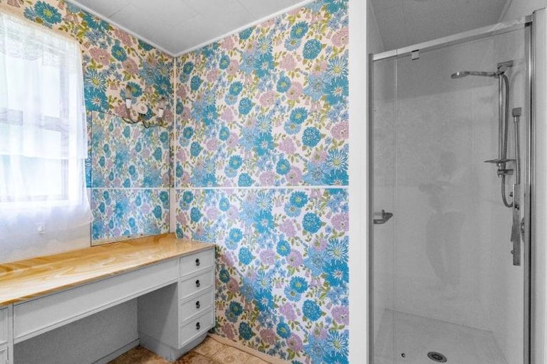 Photo of property in 3 Mcvicar Street, Tuatapere, 9620