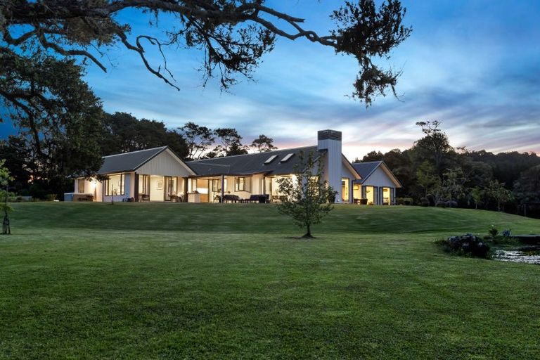 Photo of property in 1164 Weranui Road, Wainui, Silverdale, 0994