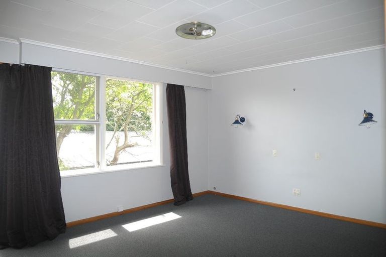 Photo of property in 178 Raumati Road, Raumati Beach, Paraparaumu, 5032