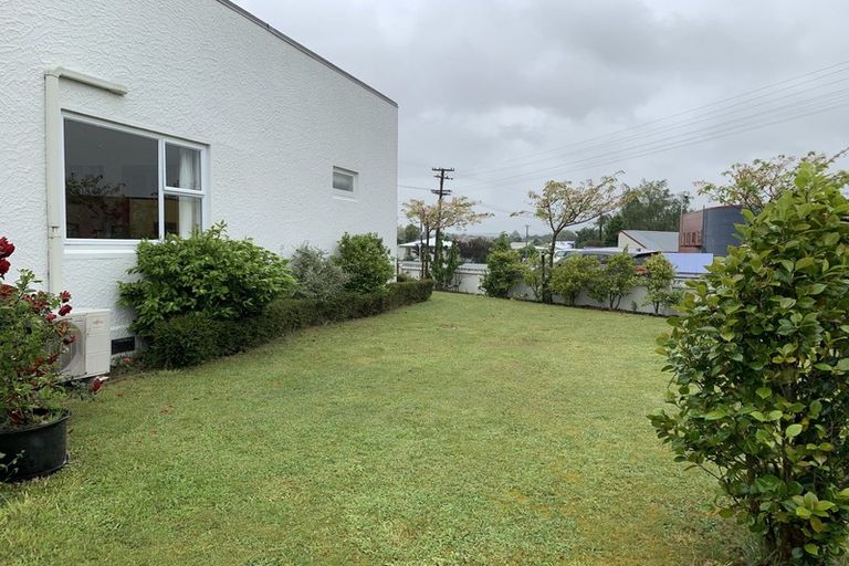 Photo of property in 2 Svenson Road, Waipukurau, 4200