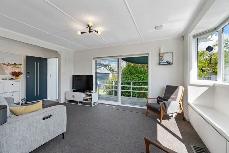 Photo of property in 13a Nikau Street, New Lynn, Auckland, 0600
