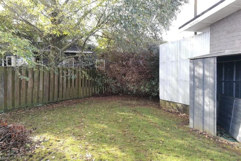 Photo of property in 3 Mckenzie Road, Mangere Bridge, Auckland, 2022
