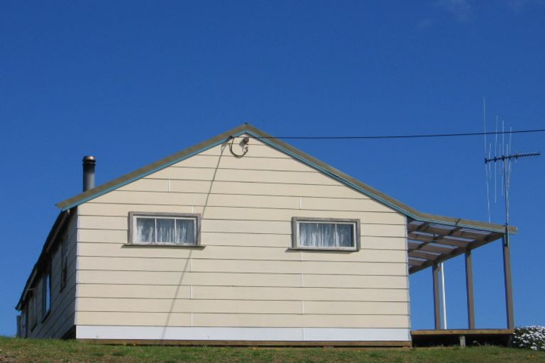 Photo of property in 7 Carthew Terrace, Foxton Beach, Foxton, 4815