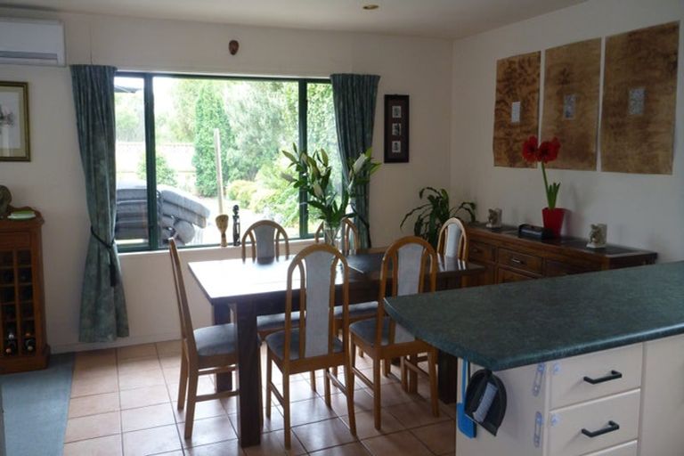 Photo of property in 36 Castletown Place, New Brighton, Christchurch, 8083