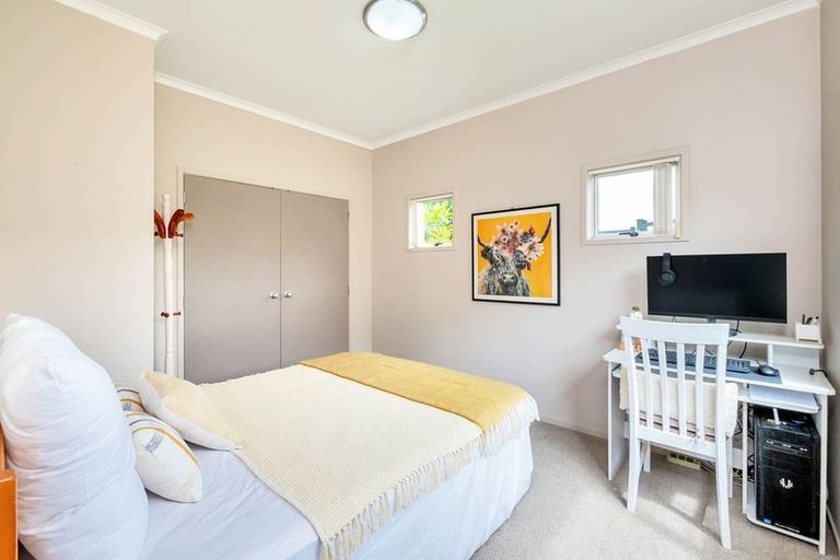 Photo of property in 12 Mulvaney Crescent, Henderson, Auckland, 0612
