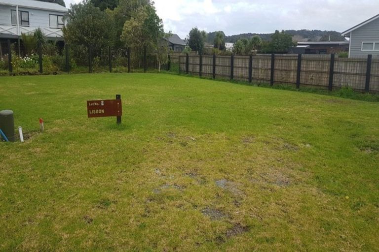 Photo of property in 13 Citrus Place, Mangawhai, 0505