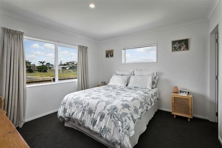 Photo of property in 8 Sandy Place, Waihi Beach, 3611