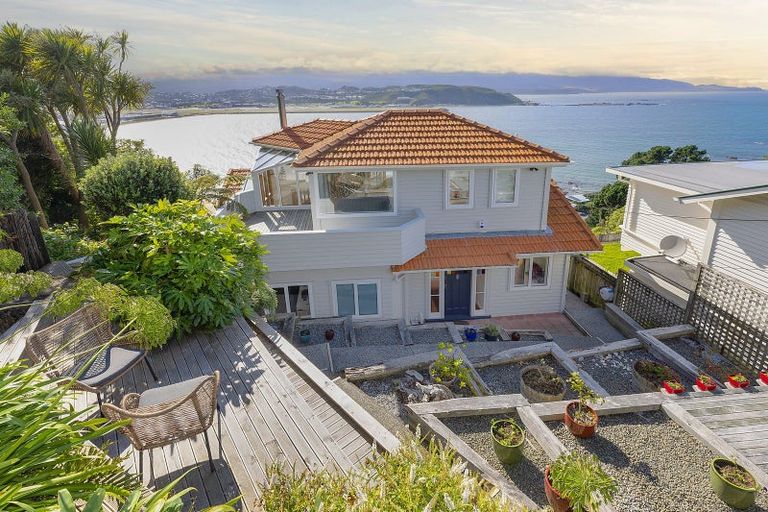 Photo of property in 1 View Road, Houghton Bay, Wellington, 6023