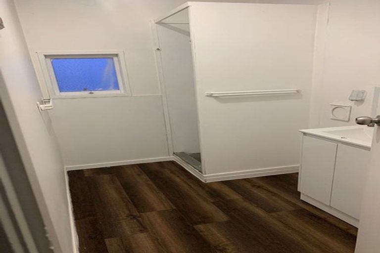 Photo of property in 1/8a Gray Avenue, Mangere East, Auckland, 2024