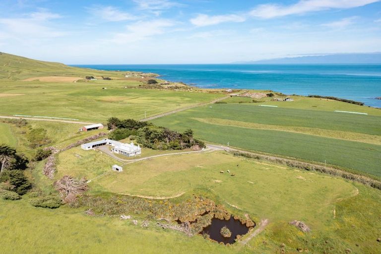 Photo of property in 95 Frentz Road, Pahia, Riverton, 9881