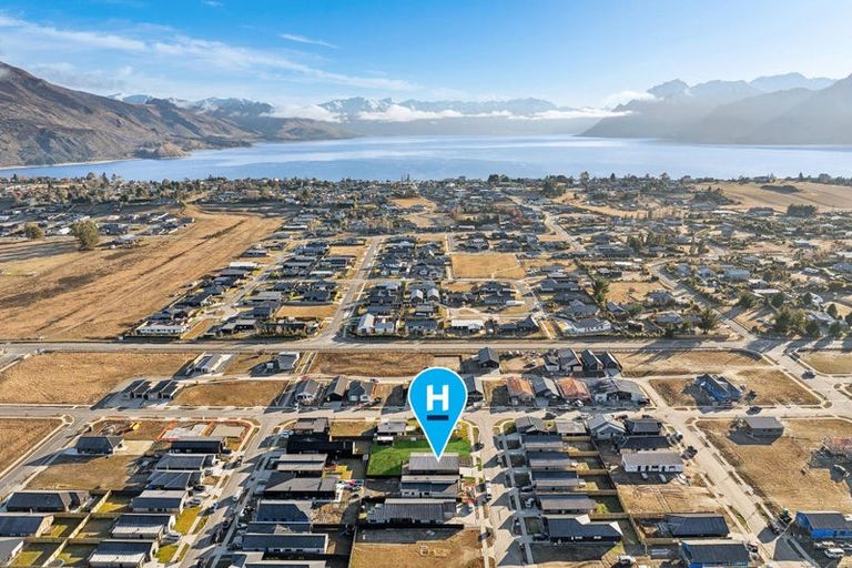 Photo of property in 6 Waddell Street, Lake Hawea, 9382