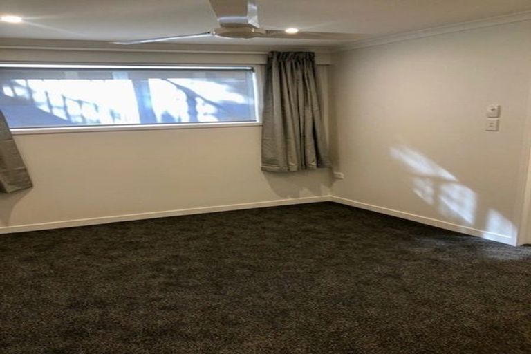 Photo of property in 20 Ensign Place, Hillcrest, Auckland, 0627