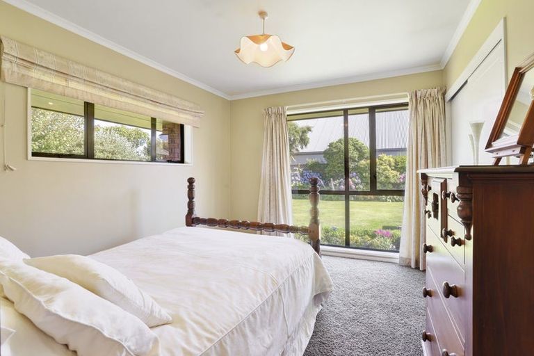 Photo of property in 5 Hinton Place, Rangiora, 7400