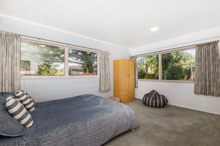 Photo of property in 101 Stapleford Crescent, Browns Bay, Auckland, 0630