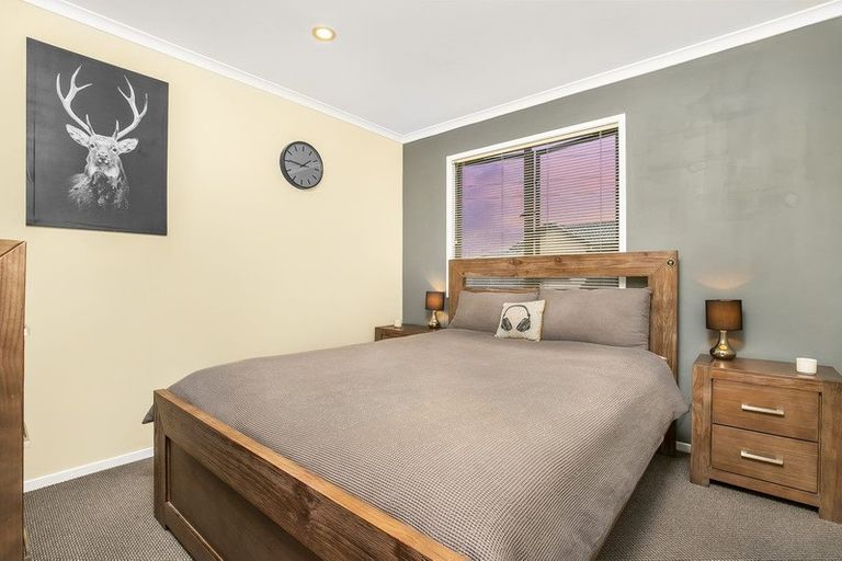 Photo of property in 21 Whitbourne Heights, Manurewa, Auckland, 2105