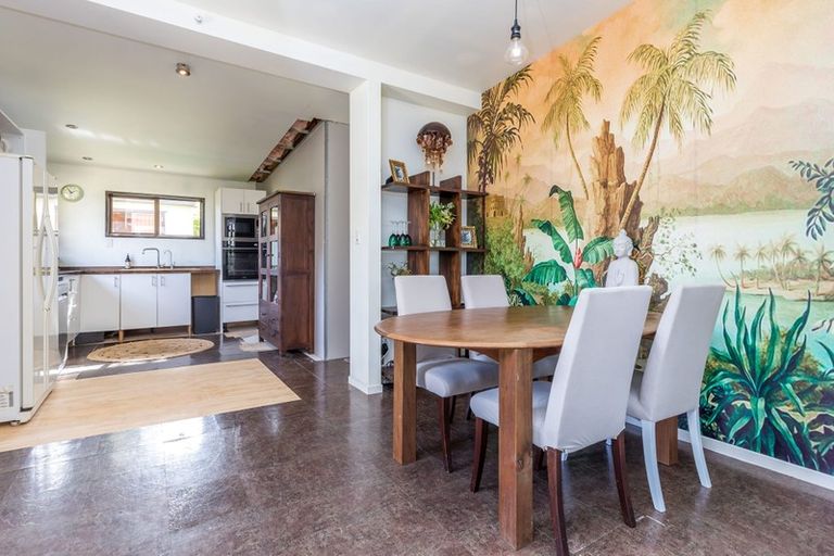 Photo of property in 35 Neptune Avenue, Beach Haven, Auckland, 0626