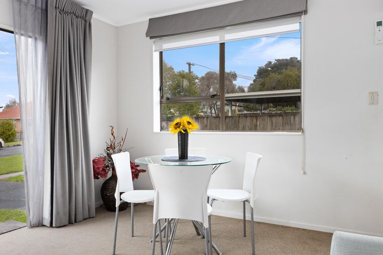 Photo of property in 1/20 Akehurst Avenue, New Lynn, Auckland, 0600