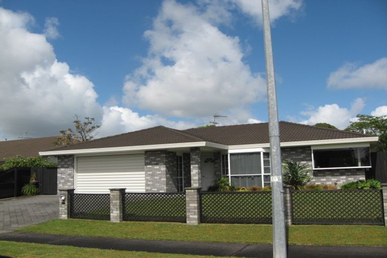 Photo of property in 38 Perotti Place, Conifer Grove, Takanini, 2112