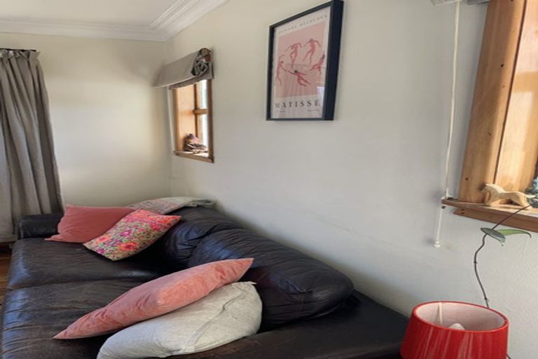 Photo of property in 63 Ranui Terrace, Tawa, Wellington, 5028