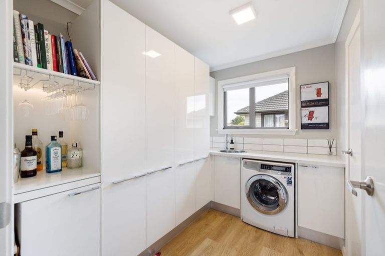 Photo of property in 10 Reynolds Avenue, Bishopdale, Christchurch, 8053