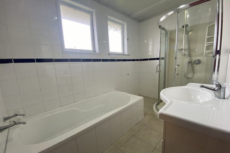 Photo of property in 11 Tomlin Place, Mangere East, Auckland, 2024