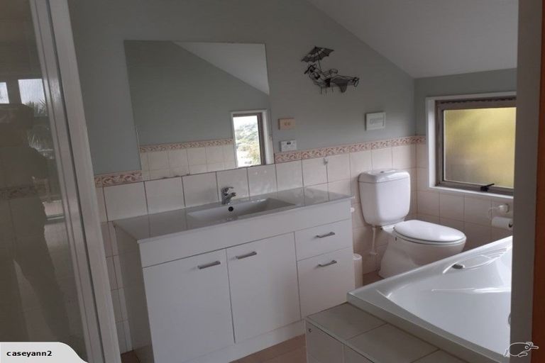 Photo of property in 76 Glenstrae Road, Redcliffs, Christchurch, 8081