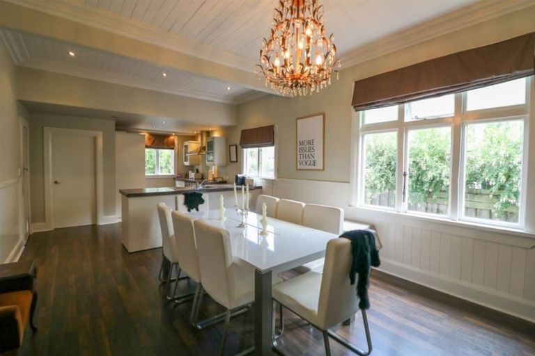 Photo of property in 8 Clifton Terrace, West End, Timaru, 7910