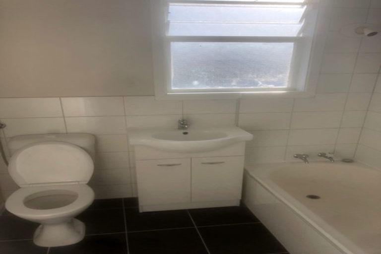 Photo of property in 5/52 Bannerman Road, Morningside, Auckland, 1022