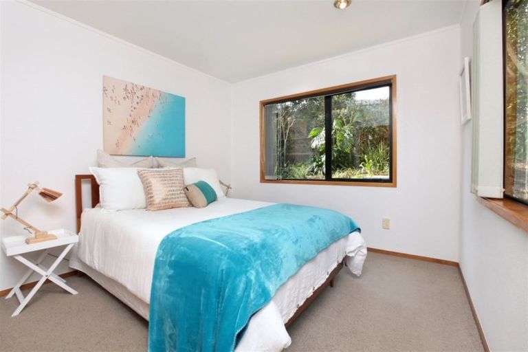 Photo of property in 131b Edmonton Road, Te Atatu South, Auckland, 0610