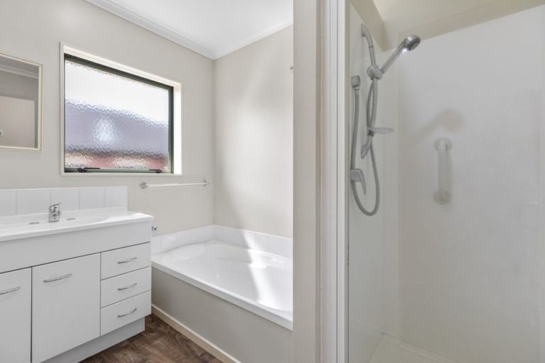 Photo of property in 5 Formosa Place, Pyes Pa, Tauranga, 3112