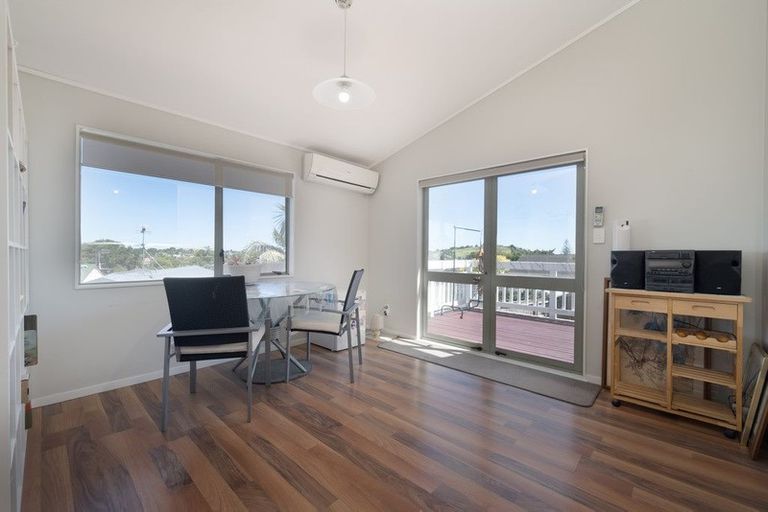 Photo of property in 2/24 Cranberry Place, Bucklands Beach, Auckland, 2012