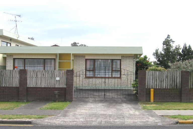 Photo of property in 1/49 Sartors Avenue, Browns Bay, Auckland, 0630