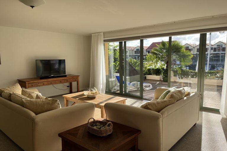 Photo of property in 114 Harbour Village Drive, Gulf Harbour, Whangaparaoa, 0930