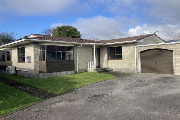 Photo of property in 8b George Street, Lower Vogeltown, New Plymouth, 4310