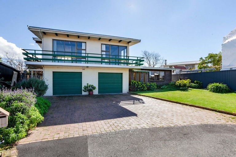 Photo of property in 4 Bruce Place, Bay View, Napier, 4104