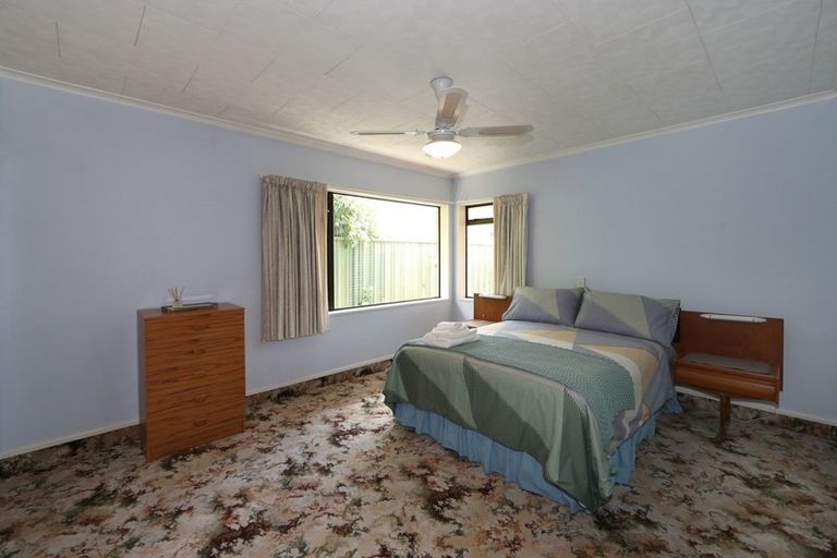 Photo of property in 243b Warwick Road, Mayfair, Hastings, 4122