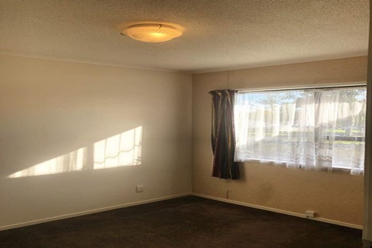 Photo of property in 2 Fairdale Avenue, Red Hill, Papakura, 2110