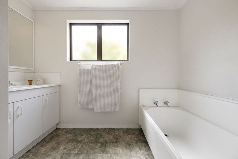 Photo of property in 10 Burns Street, Leamington, Cambridge, 3432