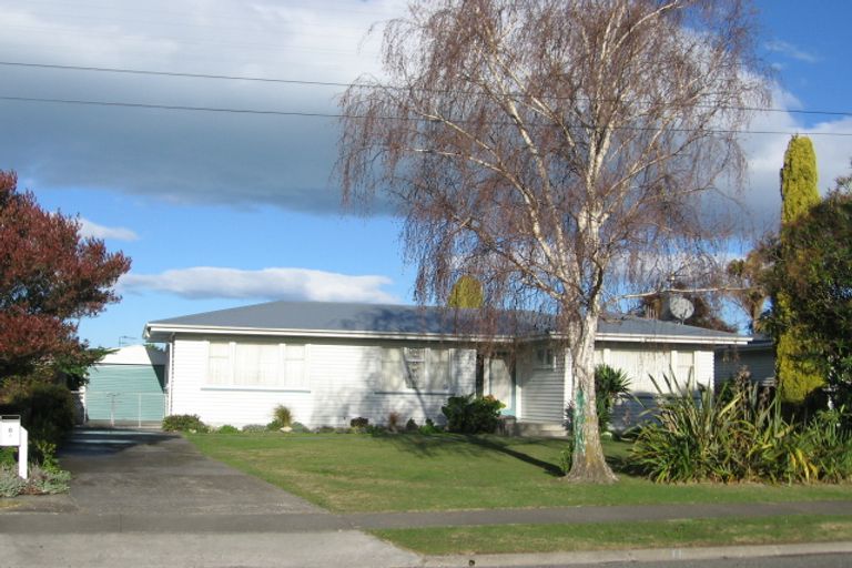 Photo of property in 6 Cranby Crescent, Onekawa, Napier, 4110