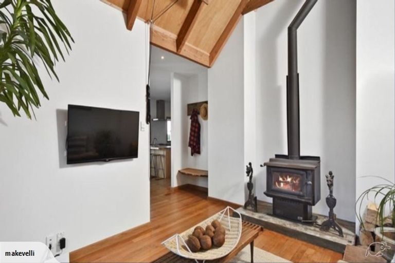 Photo of property in 7 Ticehurst Road, Lyttelton, 8082