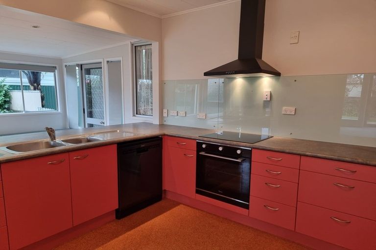 Photo of property in 13 Dittmer Street, Otaki, 5512