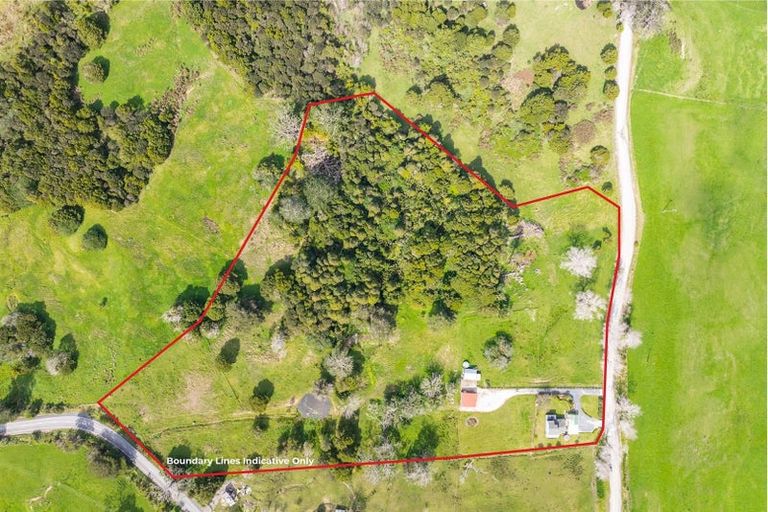 Photo of property in 15 Witheford Road, Wharehine, Wellsford, 0973