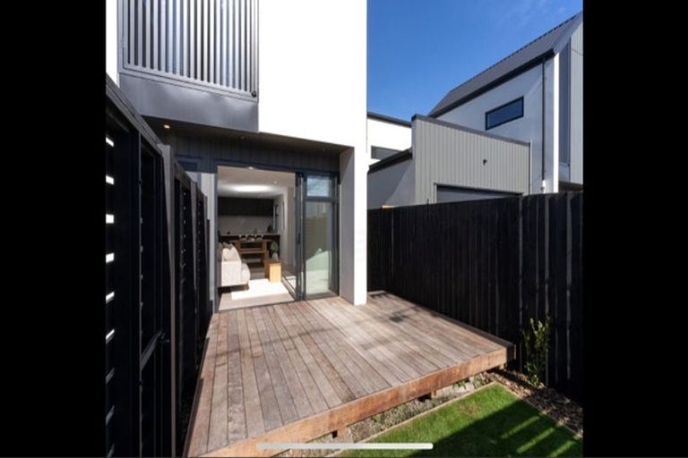 Photo of property in 120 Canon Street, Edgeware, Christchurch, 8013