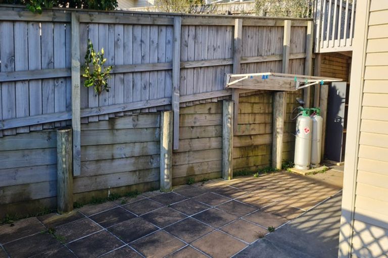 Photo of property in 7 Cresswell Place, Johnsonville, Wellington, 6037