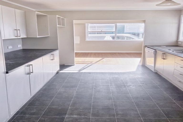 Photo of property in 37 Winsford Street, Manurewa, Auckland, 2102